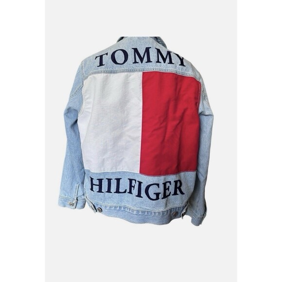 Vintage Tommy Hilfiger Denim Jacket Big Logo Flag Patch Back 90s Y2k Size M - Picture 1 of 4